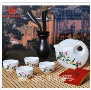 富貴天香，雅致生活 皇家新品骨瓷茶具套裝的藝術(shù)與饋贈(zèng)